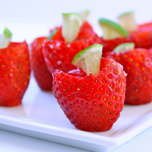 Strawberry Margarita Jell-O Shots!