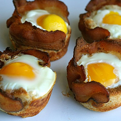 Bacon, Egg & Toast Cups - adorable little breakfast bites, easy to make and perfect for a crowd.