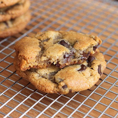Chewy & GOOey Chocolate Chip Cookies (with a secret ingredient!)