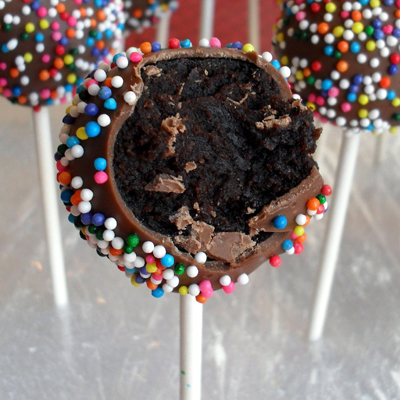 Cake Pops step-by-step tutorial.