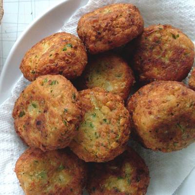 Crispy homemade Falafel - easier than you might think using canned chick peas!