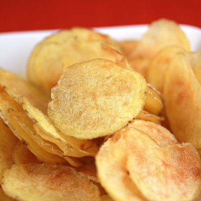 Can you really make potato chips in the microwave? Oh, yes, you can. And they're fantastic!