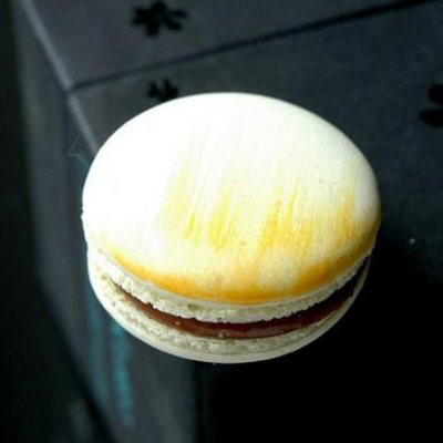 Step-by-step how to make French macaroons with some helpful tips for beginner...