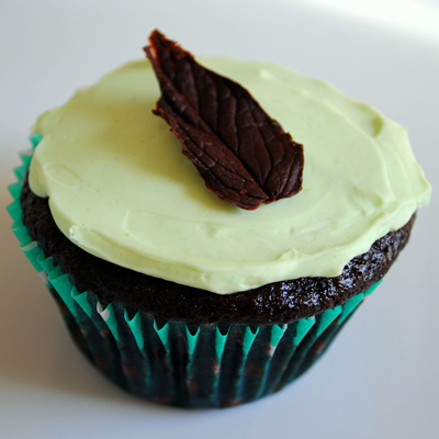 Chocolate-Mint GREEN Cupcakes (perfect for St. Patty's Day!)