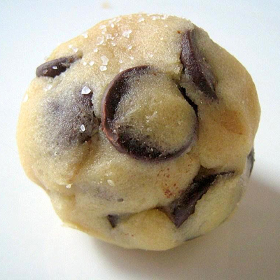 Those infamous Jacques Torres chocolate chip cookies... again. Classics never get boring. (recipe)