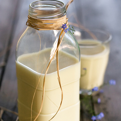 Soy milk. Homemade. No fuss.