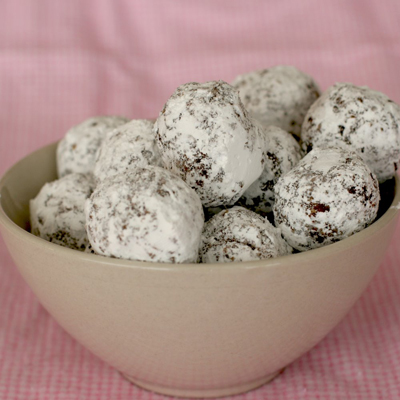 No Bake Oatmeal Cookie Balls