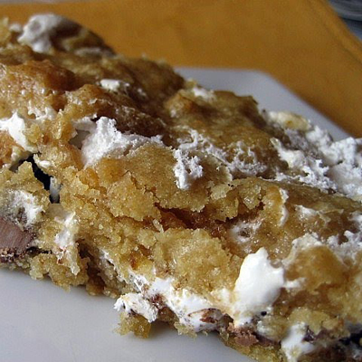 Gooey Chocolaty Marshmallowy S'More Bars