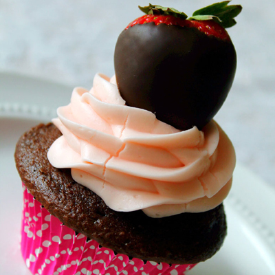 Chocolate Covered Strawberry Cupcakes