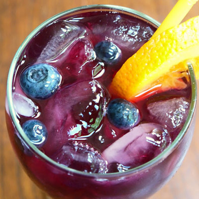 Fruity Summer Sangria Recipe - So refreshing. So good.