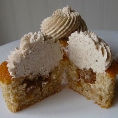 Cinnamon Apple Pie Cupcakes