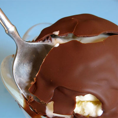 DIY Magic Shell Ice Cream Topping ~ 2 Ingredients