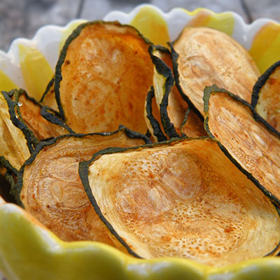 Zucchini Chips - 0 weight watcher points. Yum! Bake at 425 for 15 min.
