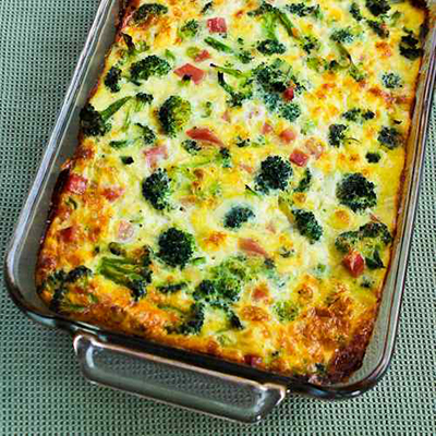 Broccoli, Ham, and Mozzarella Baked with Eggs