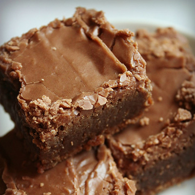 Lunch Lady Brownies ~ This brownie recipe is no ordinary recipe, this recipe started in a Jr. high school cafeteria. In a small town in Idaho, a lunch lady made these brownie so perfect that they were entered in local bake sales and fund raisers.