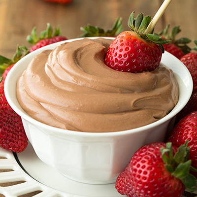 Only FOUR ingredients - Nutella Cheesecake Dip. Unbelievably good!