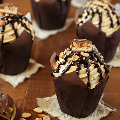 Snickers Cupcakes