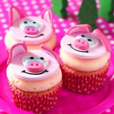Delish! Piggy cupcakes for 1st birthday parties...