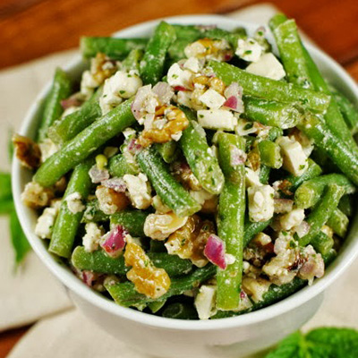 Fresh Green Bean, Walnut, and Feta Cheese Salad dressed with fresh mint vinaigrette. It may sound bizarre, but it is one amazingly delicious flavor combination!