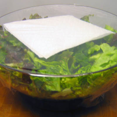 How to keep salad fresh all week long! I MUST try this. I throw away too much salad!