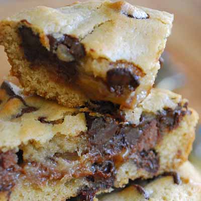 Deep Dish Chocolate Chip Caramel-Filled Cookies