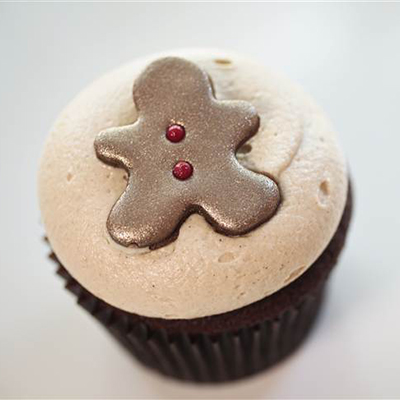 Gingerbread Cupcakes with Cinnamon Cream Cheese Frosting