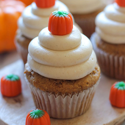 Pumpkin Cupcakes with Cinnamon Cream Cheese Frosting