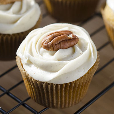 Pumpkin Cupcakes with Cinnamon Cream Cheese Frosting