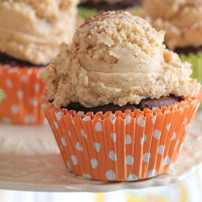 Two Ingredient Chocolate Pumpkin Cupcakes