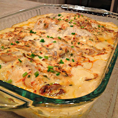Creamy Chicken Bake - One of my favorite chicken dishes! It's not my favorite just because it's so simple to make... it's so darn good too! My whole family loves this dish!