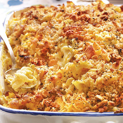 Mandy's Cheesy Chicken Casserole - this creamy, cheesy casserole is perfect for potlucks and family dinners!