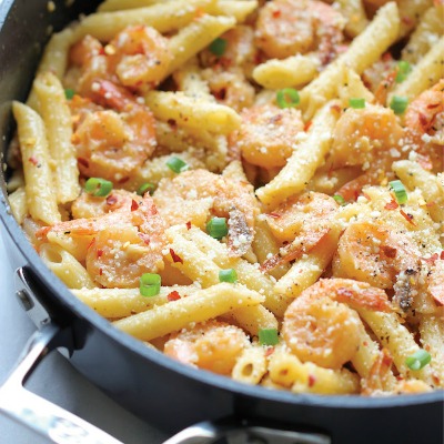 Spicy Parmesan Shrimp Pasta - So flavorful, so spicy and so easy to put together, perfect for those busy weeknights!