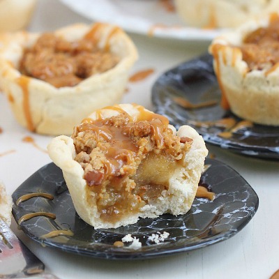 Roxana's Apple Pie Cups with Cinnamon Streusel Topping