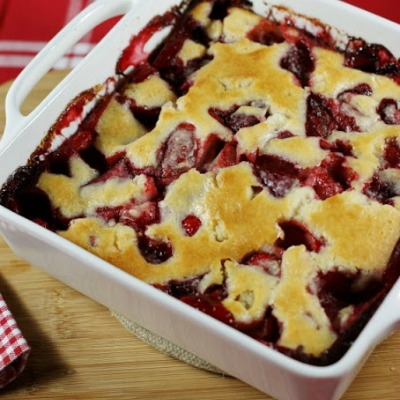 Scrumptious Fresh Strawberry Cobbler ~ there's just nothing better than juicy fresh strawberries, except for maybe juicy fresh strawberry cobbler! 