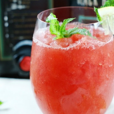 Watermelon-Moscato Slush ... grab a big ol' juicy watermelon and some semi-sweet white wine for whipping up this refreshing & fun slush!