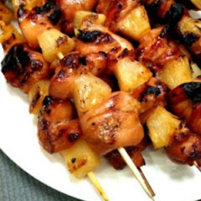 Hawaiian Chicken and Pineapple Skewers | Recipes and Delicacies. If you like skewers, you will love these. A great choice for the grill, and very healthy. You can substitute thighs for breasts to make even healthier!